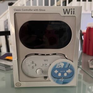 Wii Classic Controller with Glove - White
